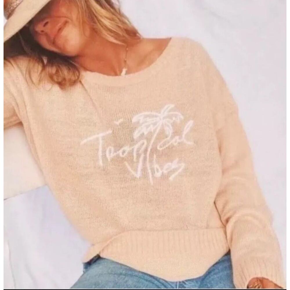 Beachly X GOLDFISH KISS Tropical Vibes Sweater NEW Size Large Peachy Pink Palm